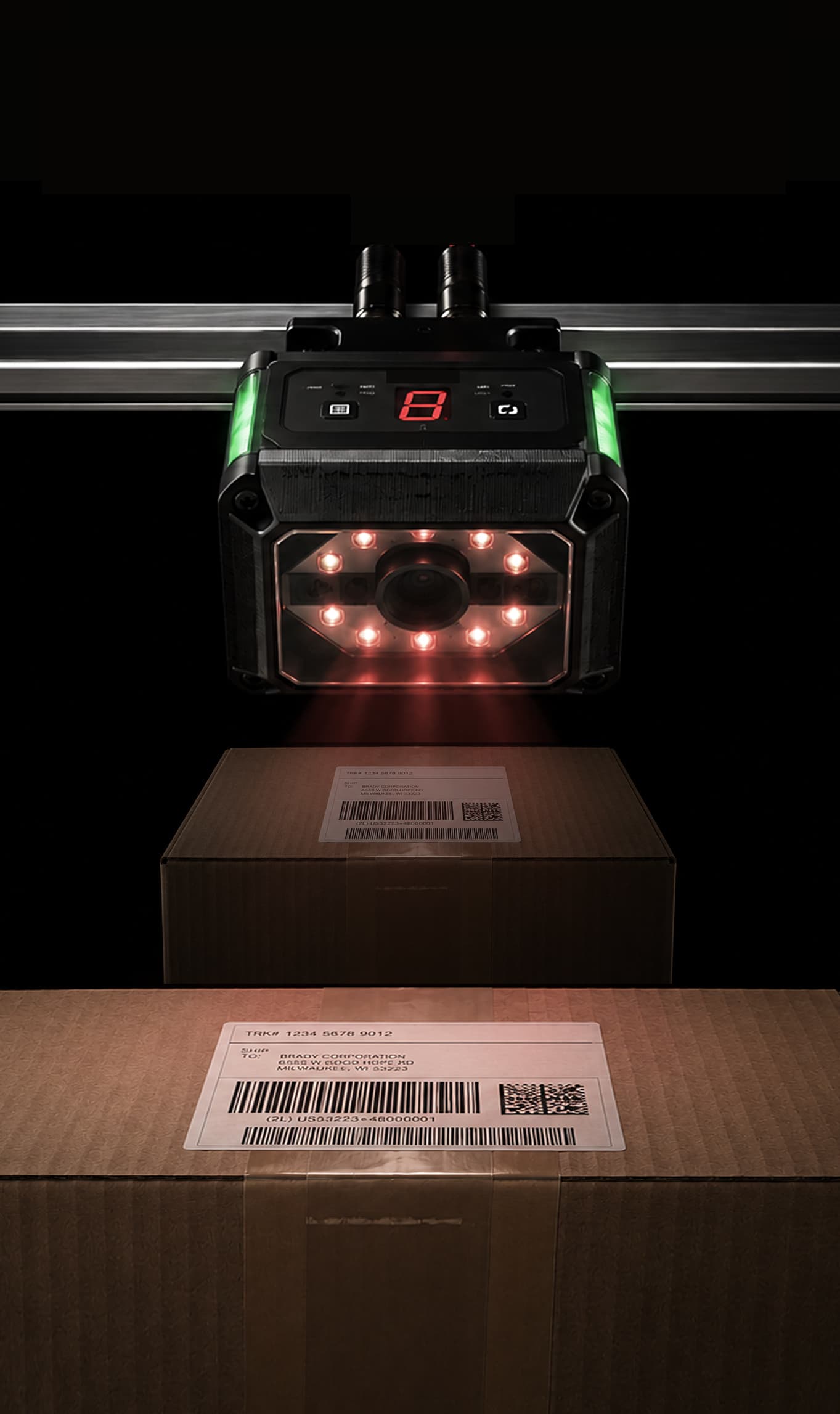 HF810 Scanner scanning a box